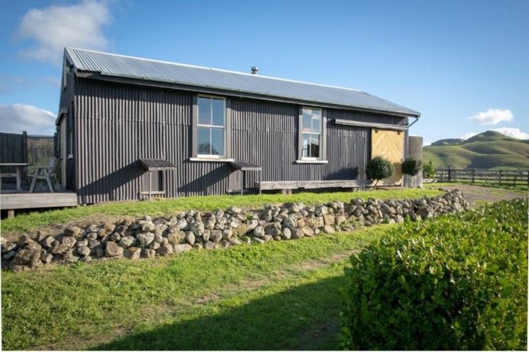 Photo of property in 132 South Manakau Road, Manakau, Otaki, 5583