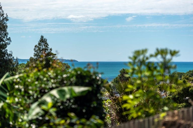 Photo of property in 3 Mizpah Road, Waiake, Auckland, 0630