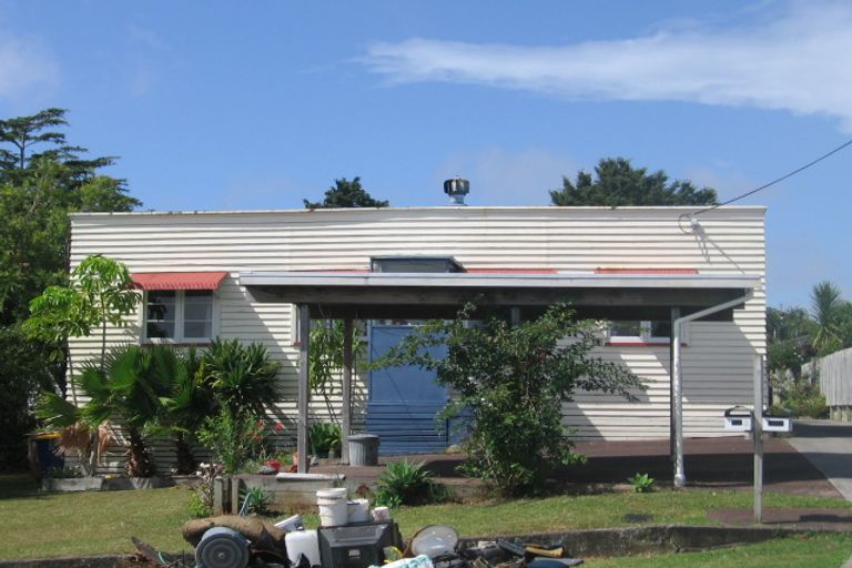 Photo of property in 17 Pine Street, New Lynn, Auckland, 0600
