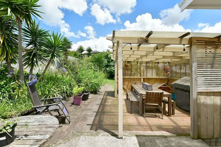 Photo of property in 16 Sundown Avenue, Manly, Whangaparaoa, 0930