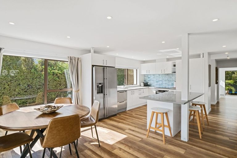 Photo of property in 36 Scott Road, Stanmore Bay, Whangaparaoa, 0932