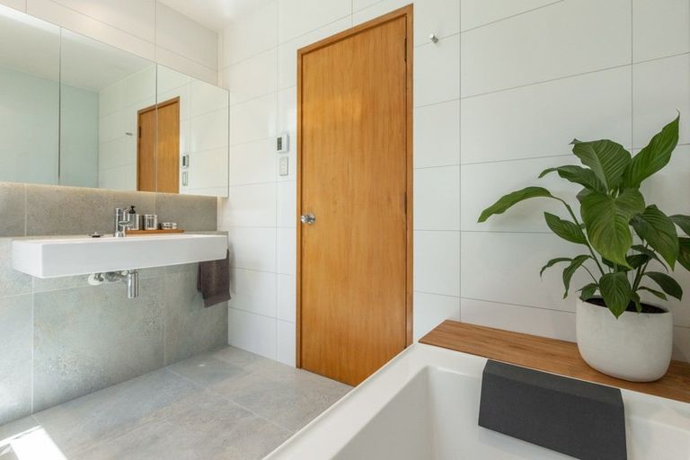 Photo of property in 22 Aotea Crescent, Havelock North, 4130