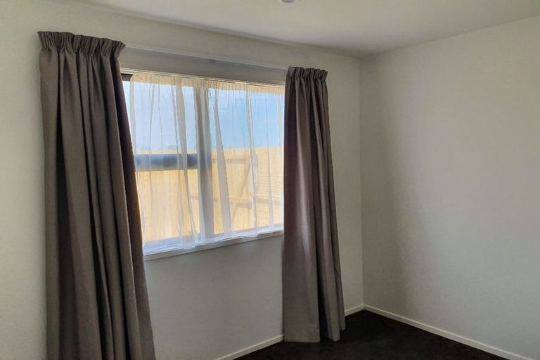 Photo of property in 1 Poutawa Lane, Clarks Beach, 2122
