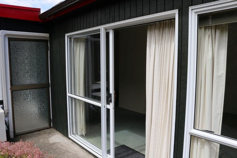 Photo of property in 36 Parkes Avenue, Saint Johns Hill, Whanganui, 4501