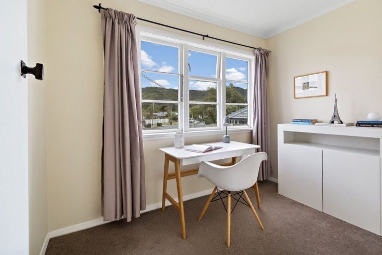 Photo of property in 20 Peel Place, Wainuiomata, Lower Hutt, 5014