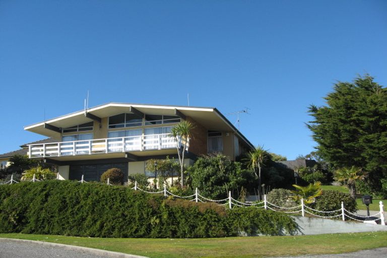 Photo of property in 25 Domain Terrace, Karoro, Greymouth, 7805