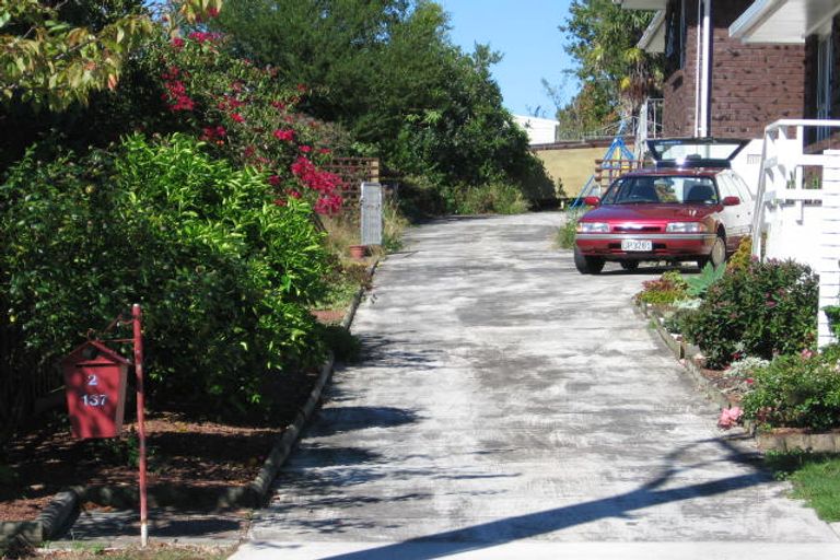 Photo of property in 2/137 Mcleod Road, Te Atatu South, Auckland, 0610