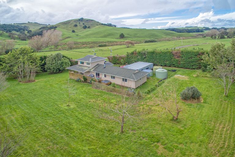 Photo of property in 220 Goodwin Road, Aka Aka, Waiuku, 2682