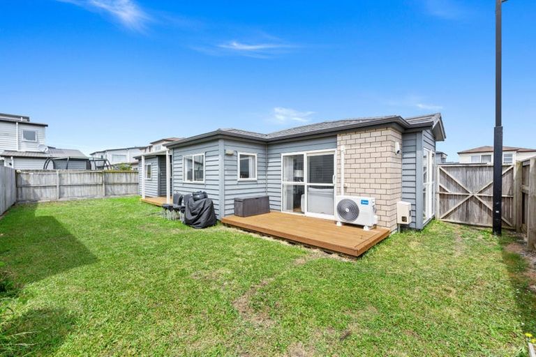 Photo of property in 3 Toutouwai Lane, Favona, Auckland, 2024