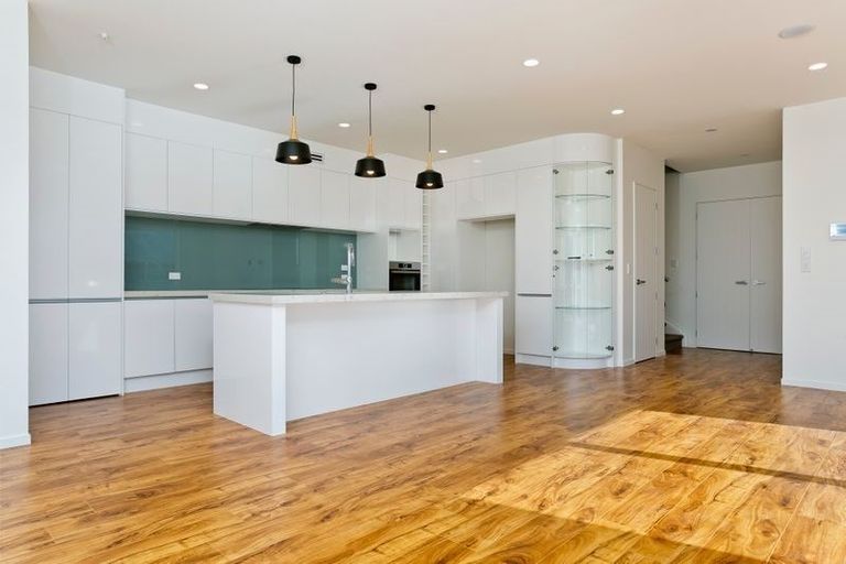 Photo of property in 94 Pohutukawa Parade, Riverhead, 0820