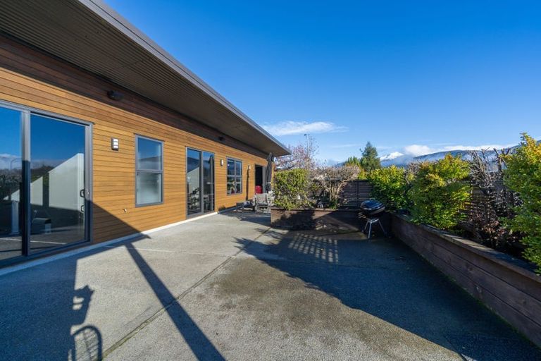 Photo of property in 21 Pop Andrew Drive, Te Anau, 9600