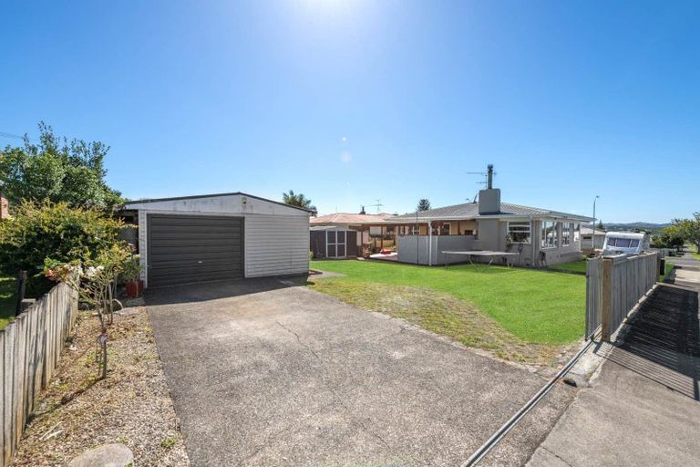 Photo of property in 13 Russell Avenue, Pukekohe, 2120