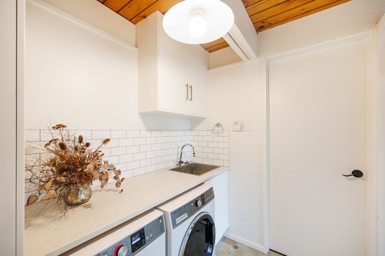 Photo of property in 11 Chilton Grove, Hokowhitu, Palmerston North, 4410