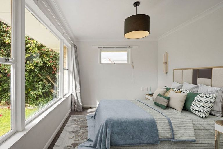 Photo of property in 86 Grey Street, Cambridge, 3434