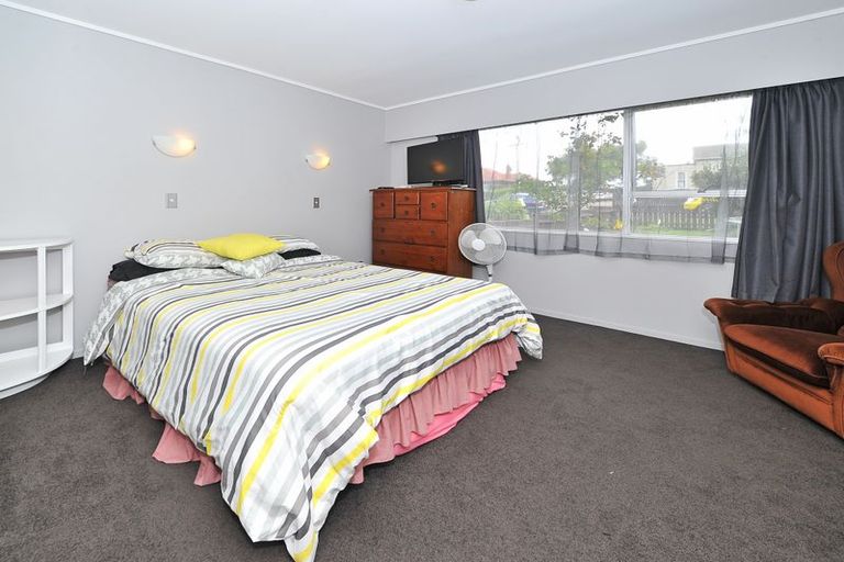 Photo of property in 23b Onslow Road, Papakura, 2110