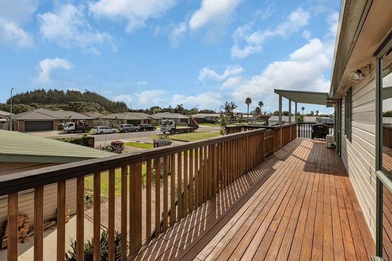 Photo of property in 43 Tamure Place, Ruakaka, 0116