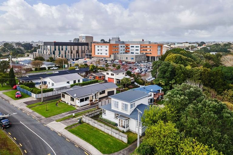 Photo of property in 66 Doone Street, Lynmouth, New Plymouth, 4310