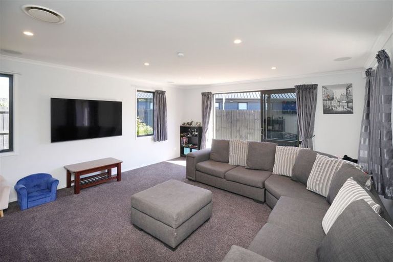 Photo of property in 4 Kohunga Crescent, Bottle Lake, Christchurch, 8083