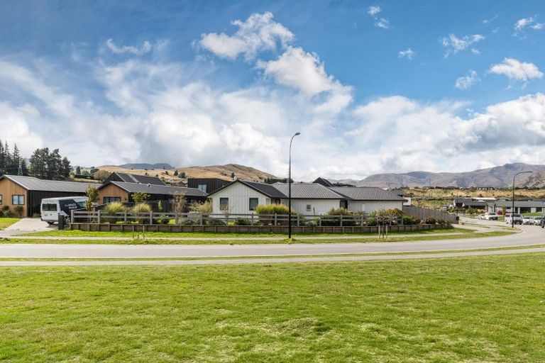 Photo of property in 8 Headley Drive, Lower Shotover, Queenstown, 9304