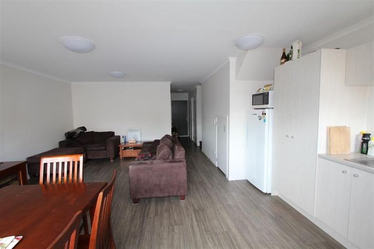 Photo of property in 33 Chiefs Court, Hamilton East, Hamilton, 3216