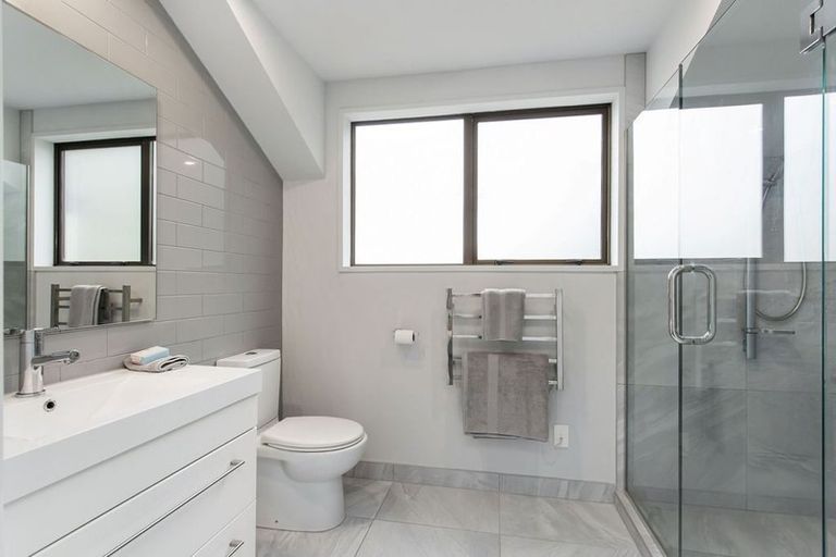 Photo of property in 2 Rembrandt Place, Burnside, Christchurch, 8053