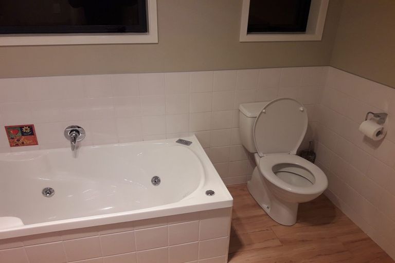 Photo of property in 9 Masters Road, Eureka, Hamilton, 3287