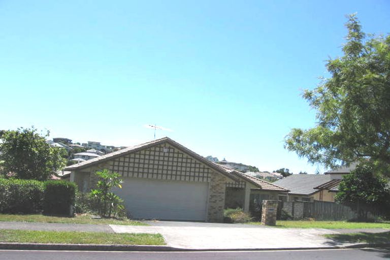 Photo of property in 8 Phoebe Meikle Place, Torbay, Auckland, 0630