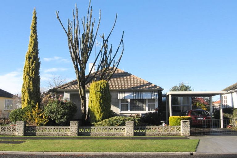 Photo of property in 12 Barton Avenue, Marewa, Napier, 4110