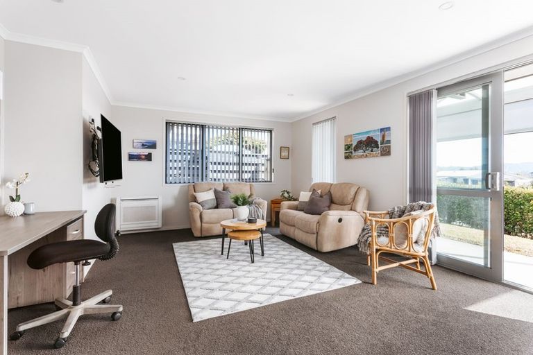 Photo of property in 20 Vista Close, Omokoroa, 3114