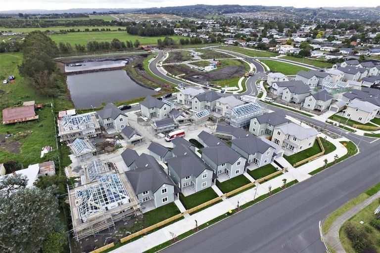 Photo of property in 20 Warbler Crescent, Papakura, 2110