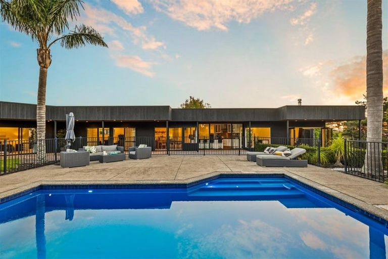 Photo of property in 206 Trigg Road, Kumeu, 0891