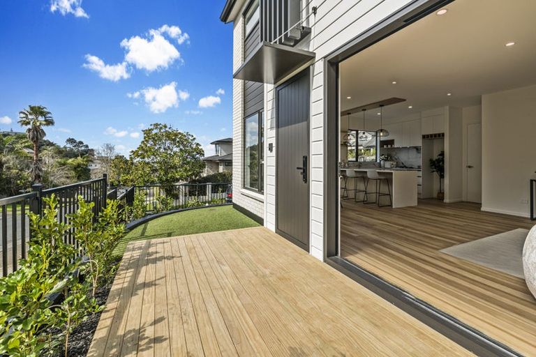 Photo of property in 1a Adelie Place, Murrays Bay, Auckland, 0630
