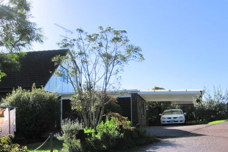 Photo of property in 1/28 Rapallo Place, Farm Cove, Auckland, 2012