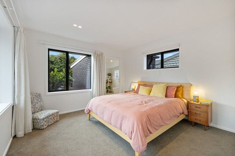 Photo of property in 1 Nutfield Lane, Cashmere, Christchurch, 8022