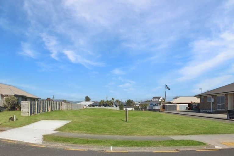 Photo of property in 42 Andrews Street, Foxton Beach, Foxton, 4815