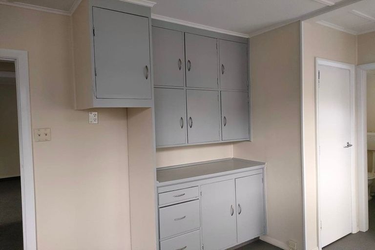 Photo of property in 6 Wainhouse Street, Stokes Valley, Lower Hutt, 5019