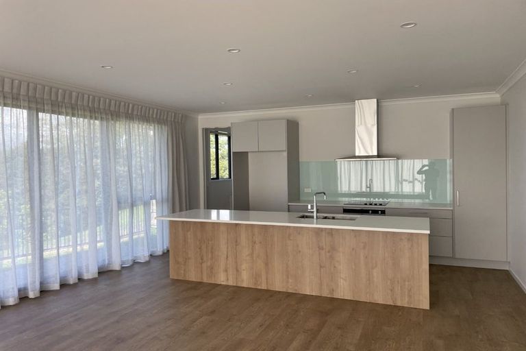 Photo of property in 46 Sunningdale Street, Wattle Downs, Auckland, 2103