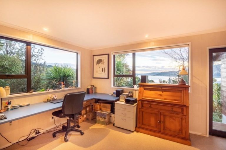 Photo of property in 30 Porterfield Street, Macandrew Bay, Dunedin, 9014