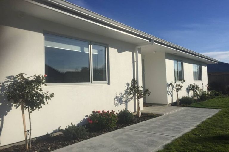 Photo of property in 18 Tarata Grove, Lansdowne, Masterton, 5810