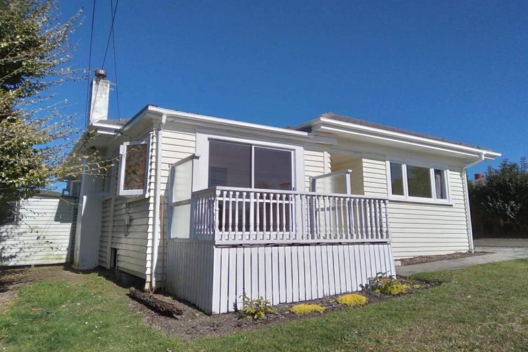 Photo of property in 97 Beach Road, Mellons Bay, Auckland, 2014