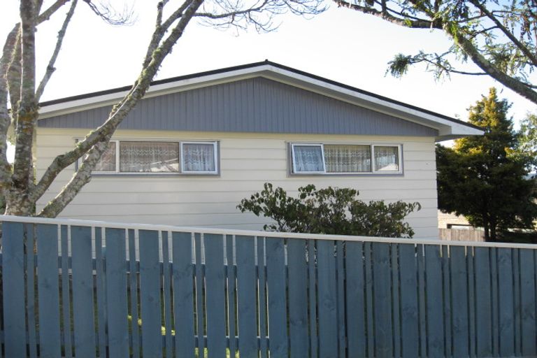 Photo of property in 34 Holland Street, Wainuiomata, Lower Hutt, 5014