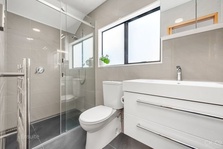 Photo of property in 2/88 Hautana Street, Woburn, Lower Hutt, 5010