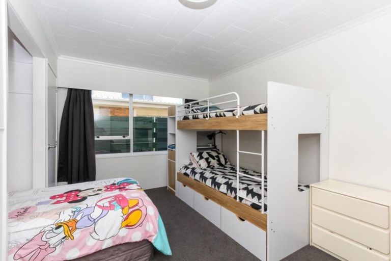 Photo of property in 26 Truby King Street, Merrilands, New Plymouth, 4312