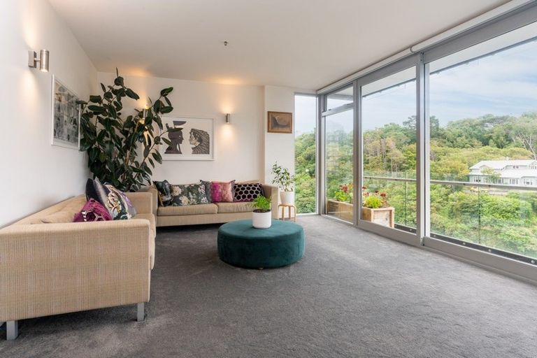 Photo of property in Montreaux Apartments, 8a/164 The Terrace, Wellington Central, Wellington, 6011