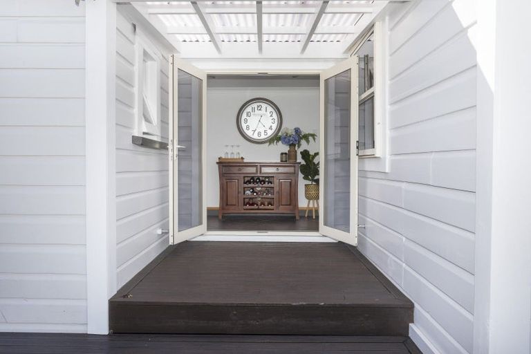 Photo of property in 11 Albert Street, Dannevirke, 4930