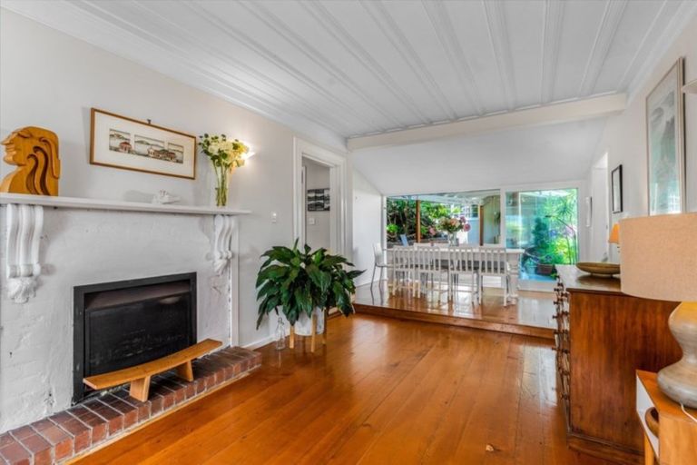 Photo of property in 62 King Edward Parade, Devonport, Auckland, 0624