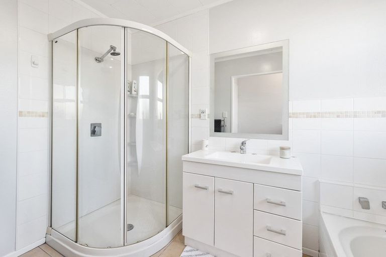 Photo of property in 3a Arthur Grove, Waikanae, 5036