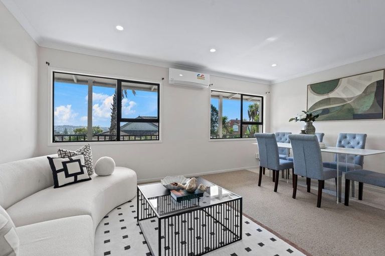 Photo of property in 9 Sungrove Rise, Sunnyvale, Auckland, 0612