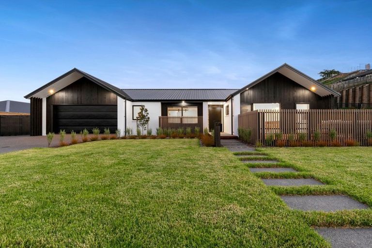 Photo of property in 14 Hayward Place, Ohauiti, Tauranga, 3112