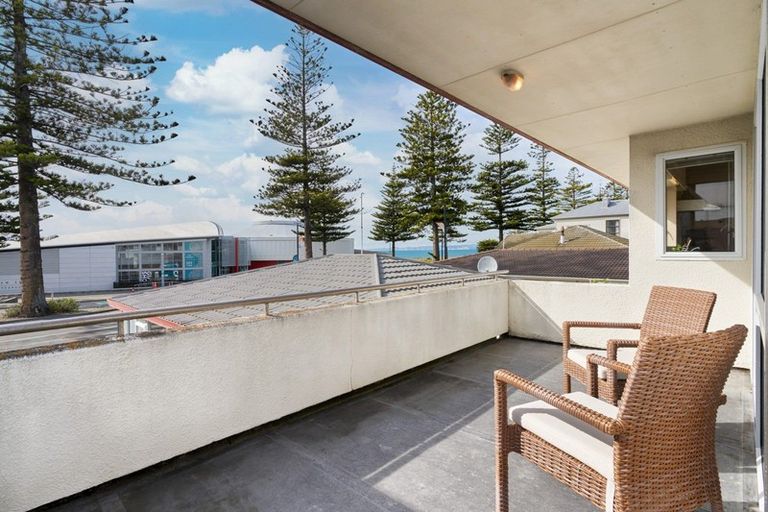 Photo of property in 479 Marine Parade, Napier South, Napier, 4110